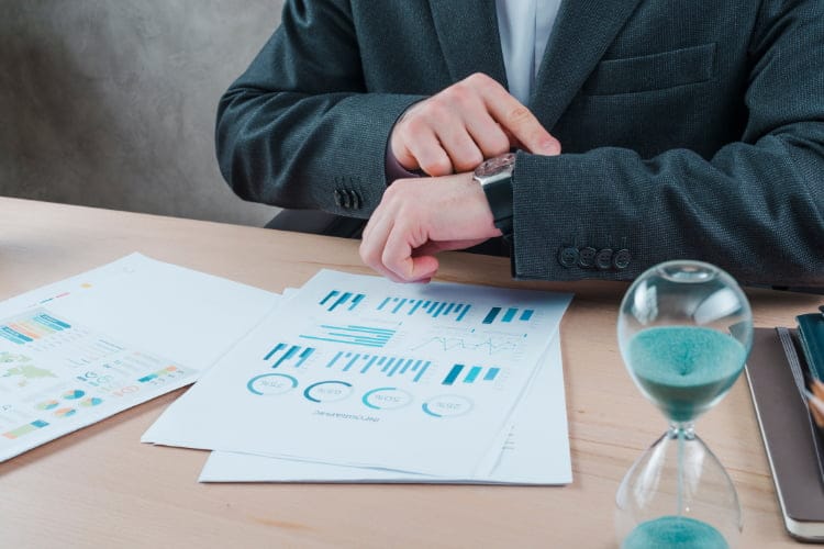 Profesyonel Yatırımcılar Hisse Seçerken Nelere Bakar?